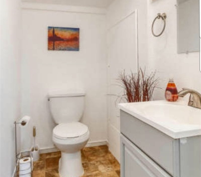 Executive Style Condo - Photo 7