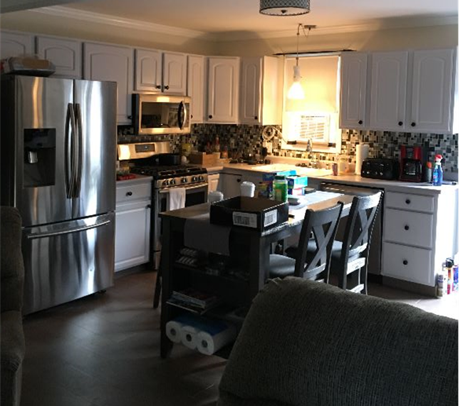 Unit B - Furnished - 2BR Apartment Very Clean, Close to UVM Medical Center Hospital and Downtown Bur - Photo 2