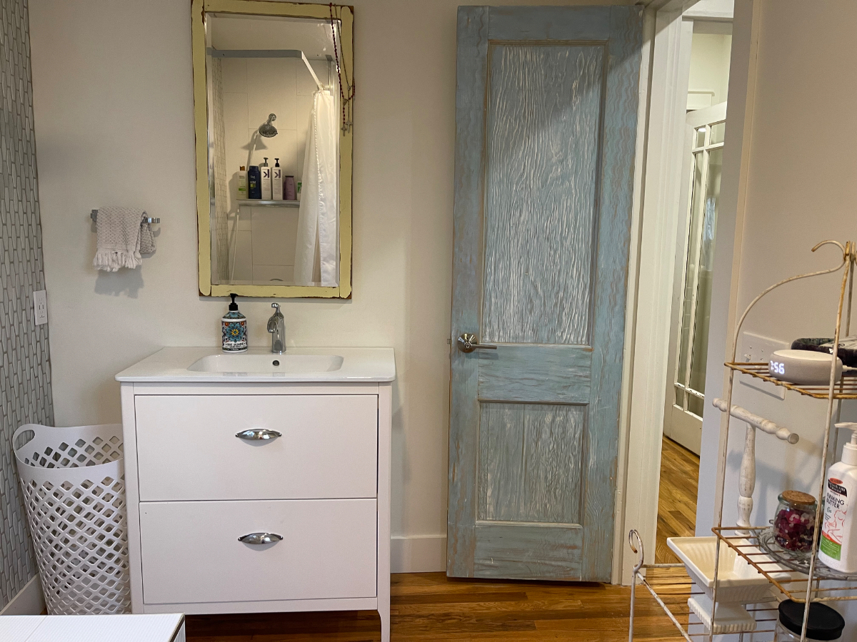 Live Here Studio within 2 miles of 4 Medical... - Photo 9