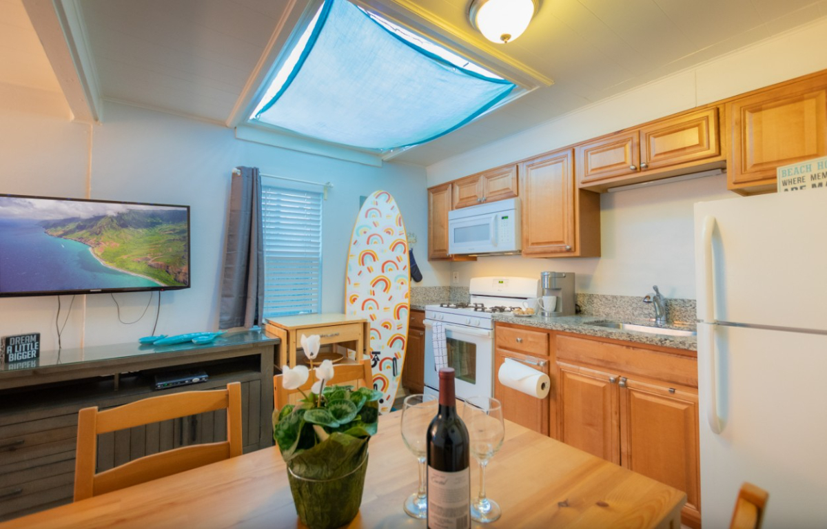 1 Bedroom Cottage/Easy Drive to Hospitals/Universities - Photo 2