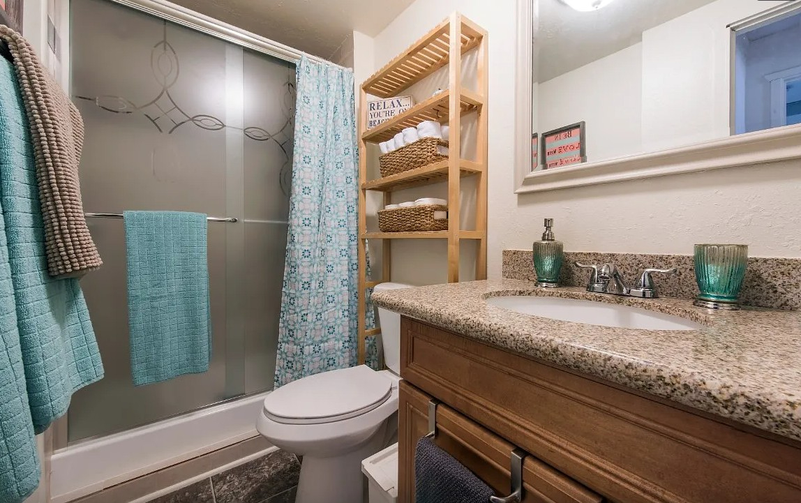 1 Bedroom Cottage/Easy Drive to Hospitals/Universities - Photo 6