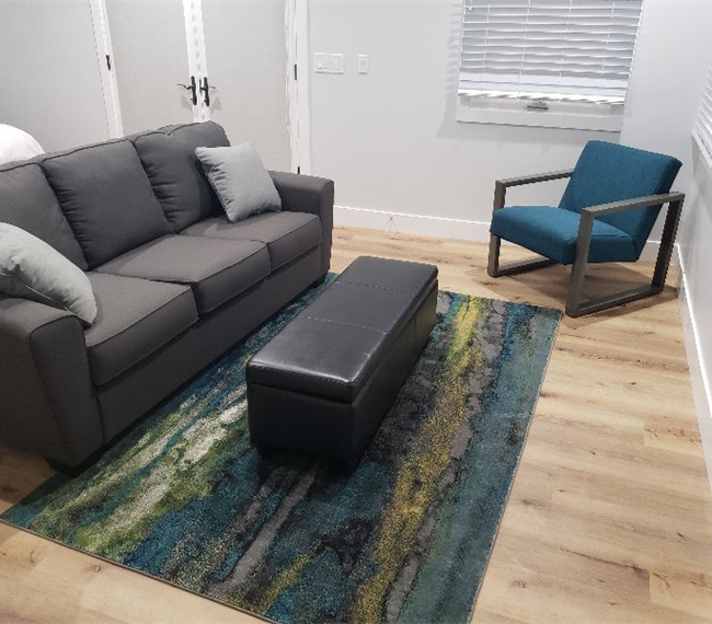 Fabulous new Hillcrest Studio - Quiet w/Private Entrance near hospitals sunset view - Photo 1
