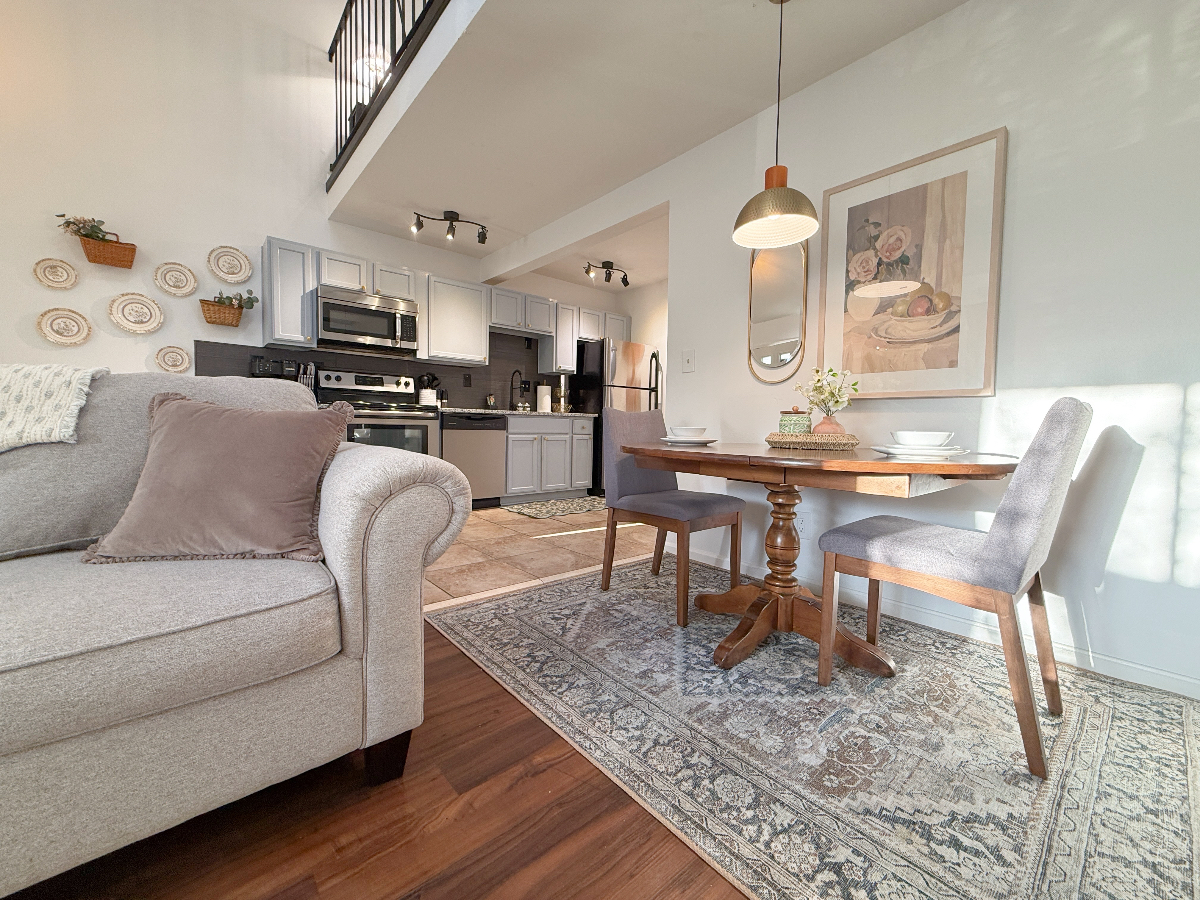 2BD/1BA- Cozy Clifton Condo- parking, wifi, minutes to EVERYTHING - Photo 6