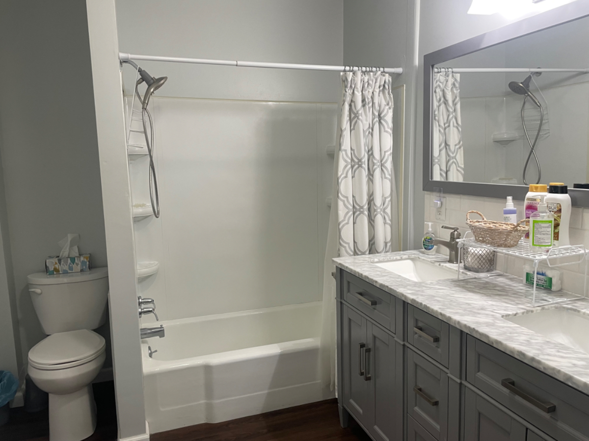 Fully Furnished, two bedroom Apartment with charm. - Photo 12