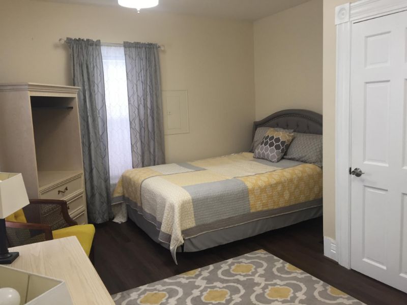 Fully Furnished, two bedroom Apartment with charm. - Photo 8