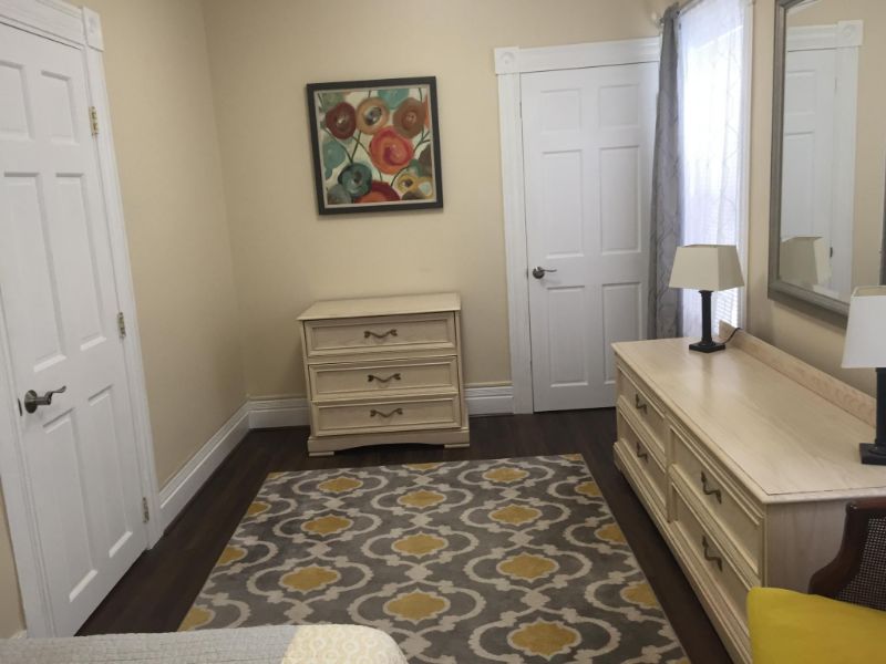 Fully Furnished, two bedroom Apartment with charm. - Photo 9