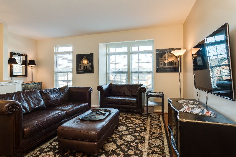Montessori Terrace Suites - Photo 2