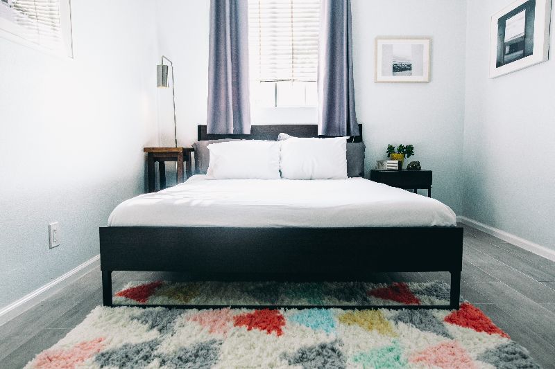 Bullseye. Central-Stylishly Curated Abode - Photo 5