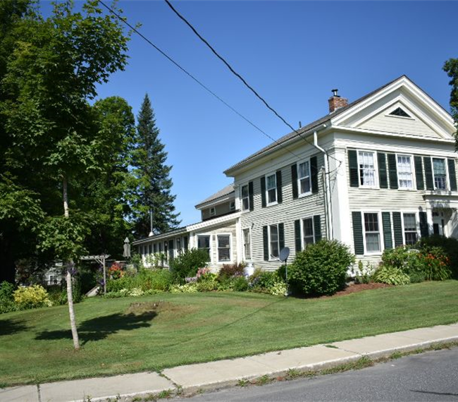 Quiet home for traveling nurses and professionals