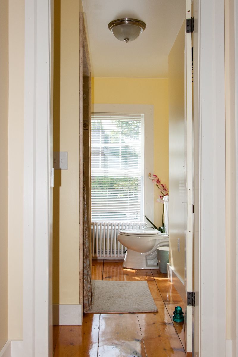 Quiet home for traveling nurses and professionals - Photo 8