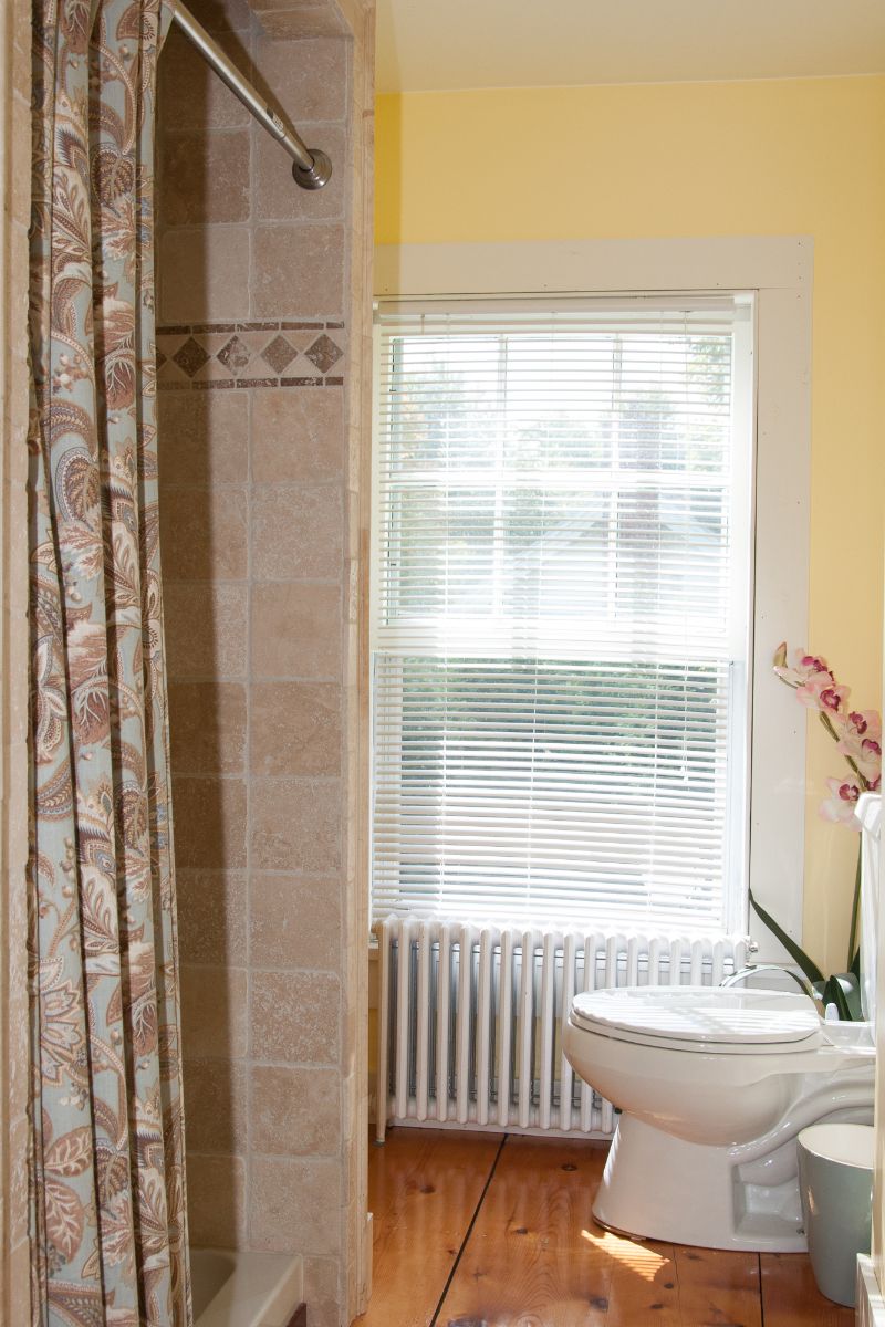 Quiet home for traveling nurses and professionals - Photo 9