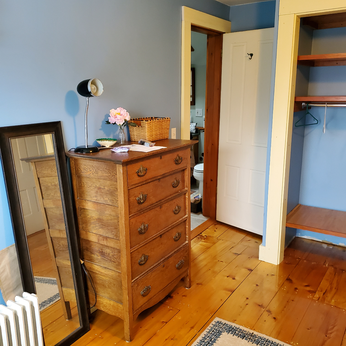 Quiet home for traveling nurses and professionals - Photo 7