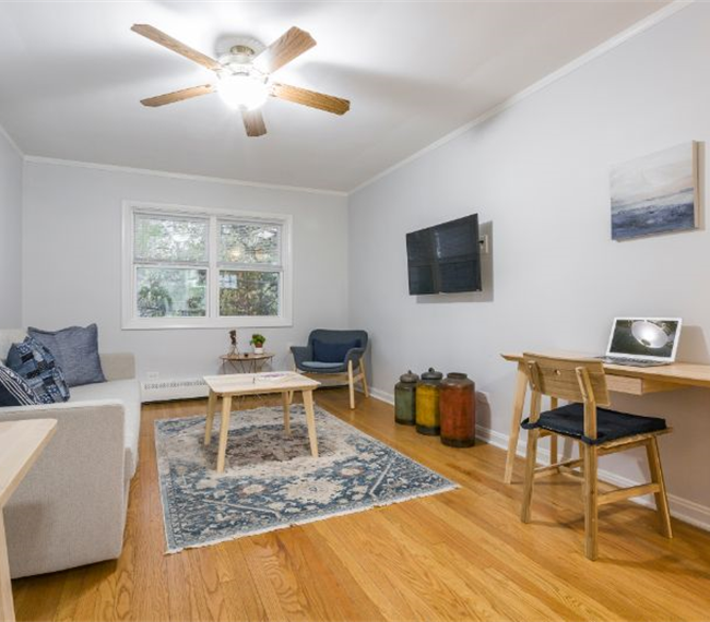 Simple & Suite 1 - Oak Park Extended Stay Apt 6
