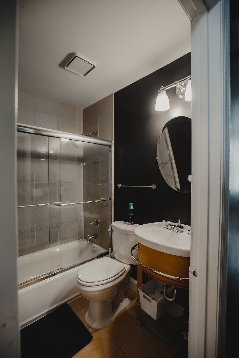 Historic Hideaway - Photo 12