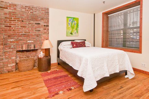 LUXURY 2 BEDROOM/2 BATH APARTMENT WITH PRIVATE BACKYARD/PATIO - Photo 7