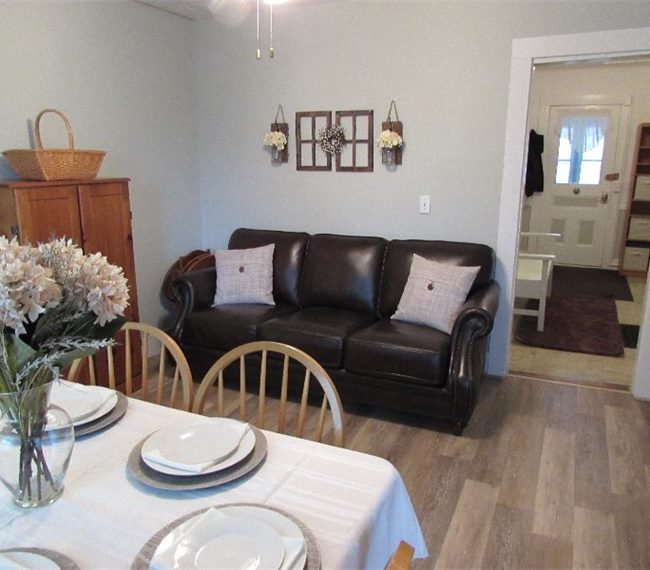 Inviting and Spacious Fully Furnished Ground Floor Unit in Premier Location - Photo 7