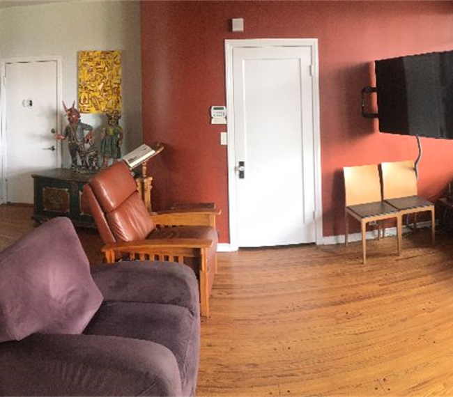 Central Location, Big Patio, Stunning Views, Private Parking - Photo 3