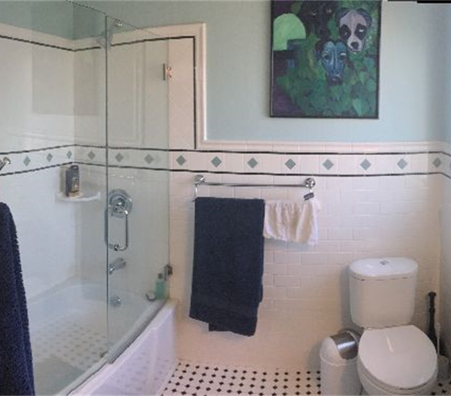 Central Location, Big Patio, Stunning Views, Private Parking - Photo 6