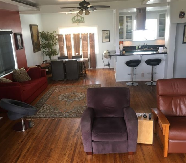 Central Location, Big Patio, Stunning Views, Private Parking - Photo 2