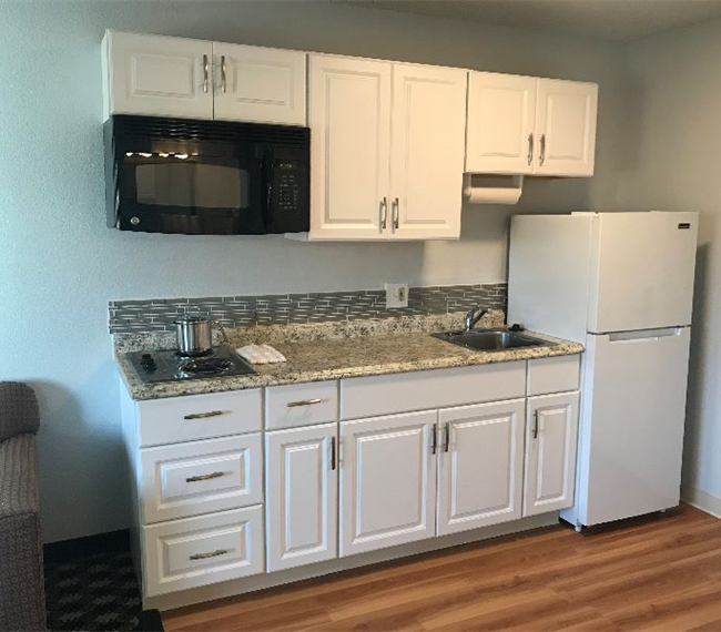 MCM Elegante Suites Extended Stay Hotel With Kitchens Breakfast 