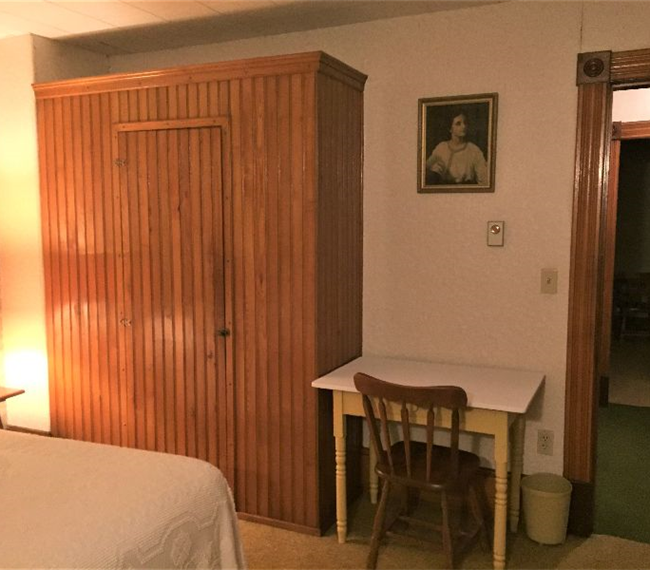 Shelburne Village Victorian - 3BR and Short Drive to UVMMC - Photo 10
