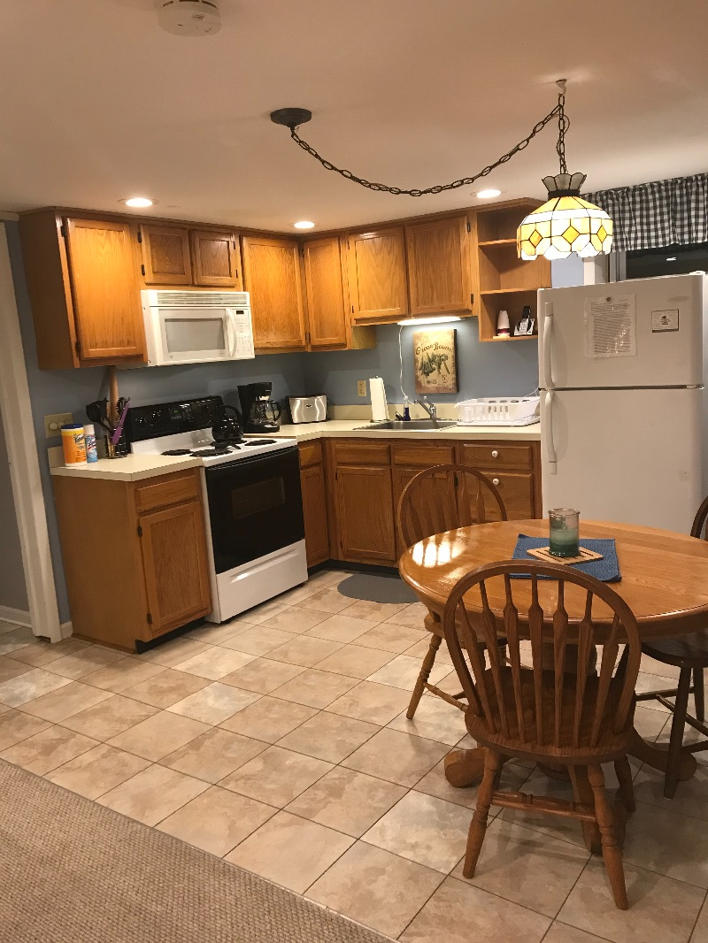 Travel Nurses Delight - 2 Bedroom, 1 Bath - Photo 1