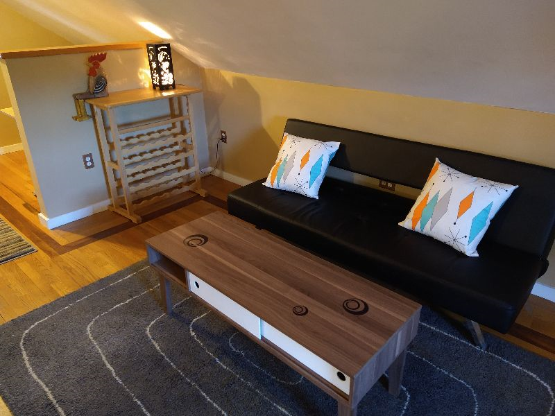 Entire 1 Bdrm Apt inc. Utilities - Parking - WIFI - 10 min to UVM - Photo 2