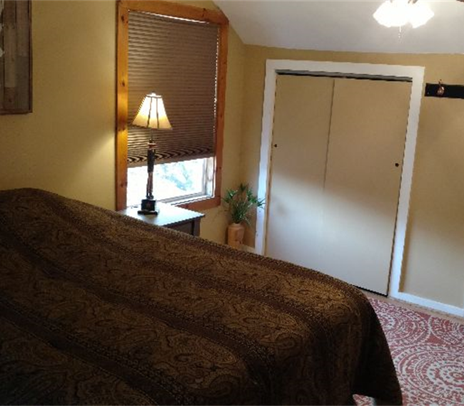 Entire 1 Bdrm Apt  inc. Utilities - Parking - WIFI - 10 min to UVM - Photo 10