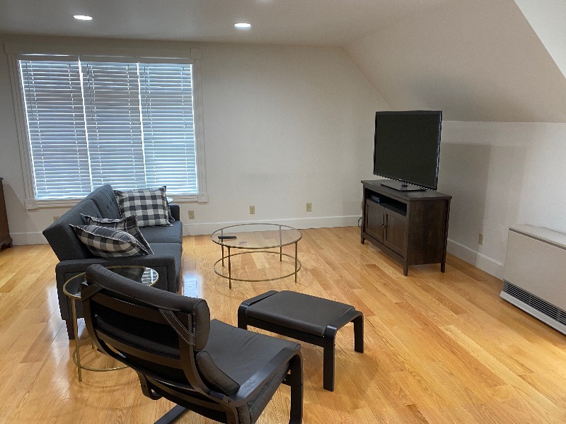 Middlebury Studio Apartment - Photo 2