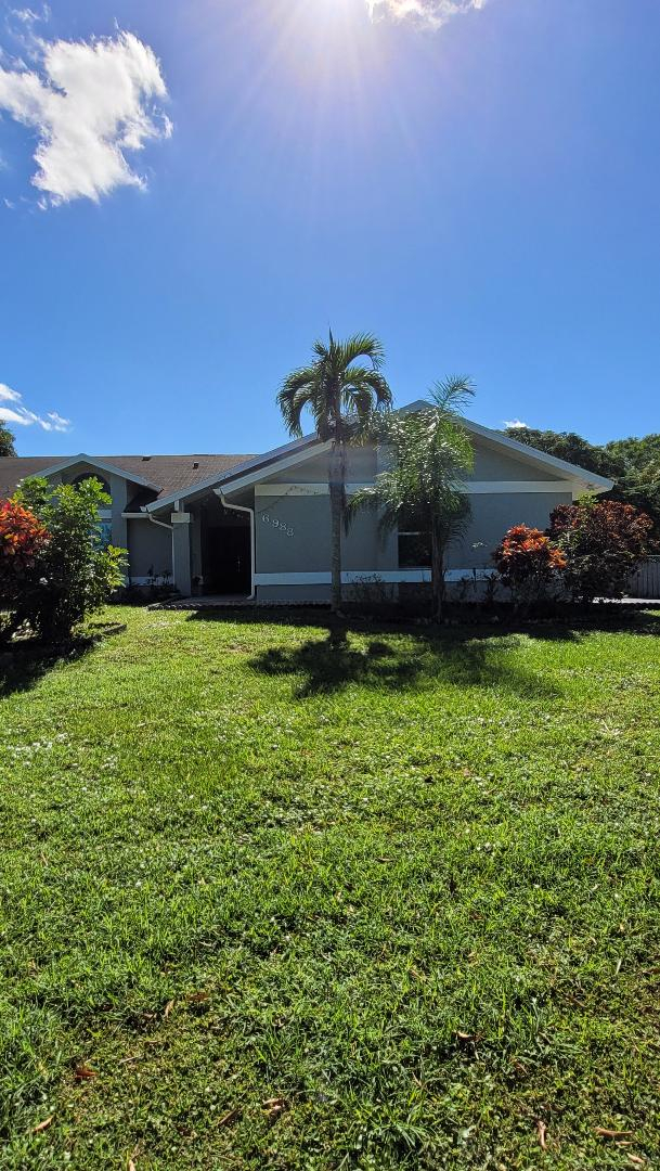 1 BD, 1 BR Near Hospitals