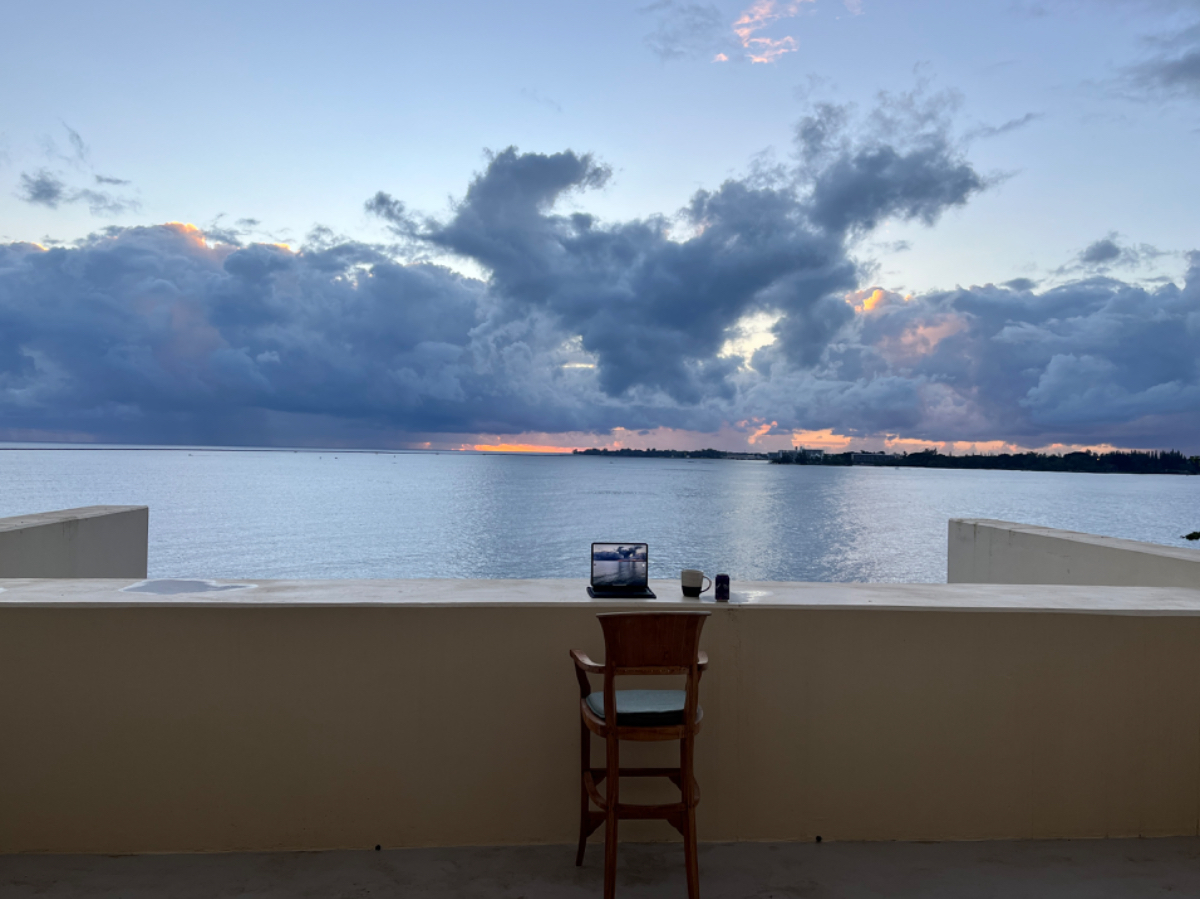 SUNRISE OCEAN FRONT HILO HAWAII