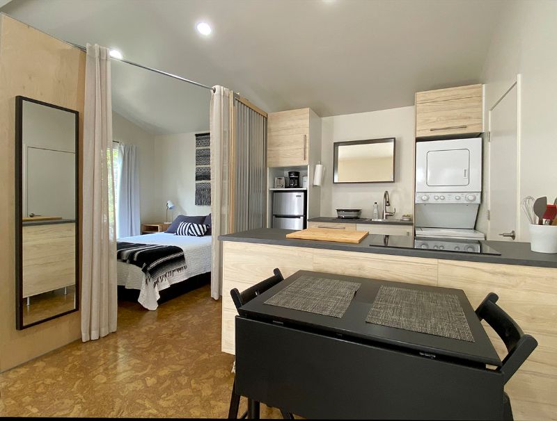 Tranquil Studio Guesthouse in Eagle Rock close to NE LA Hospitals - Photo 5