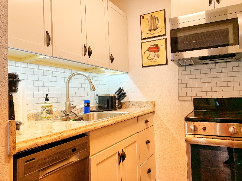 Carriage House near Good Samaritan Hospital - Photo 4