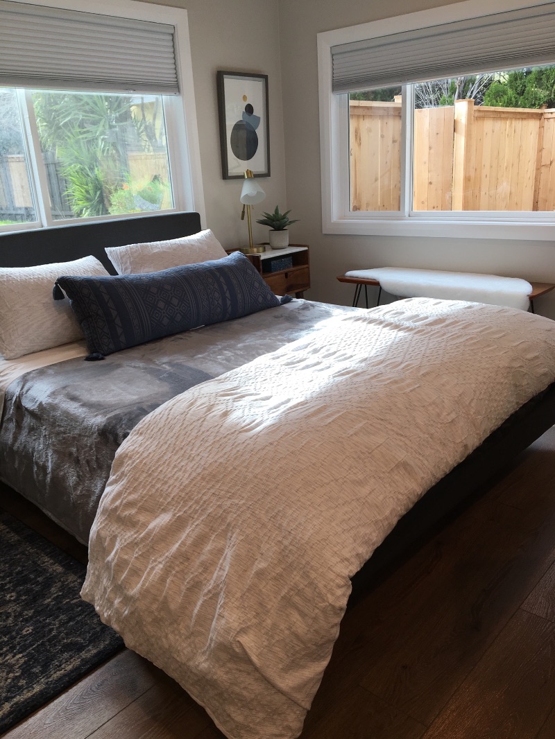 New cozy modern studio in quiet, safe neighborhood. Private entrance, parking, and patio. Close to freeway access, restaurants, and 15... - Photo 1