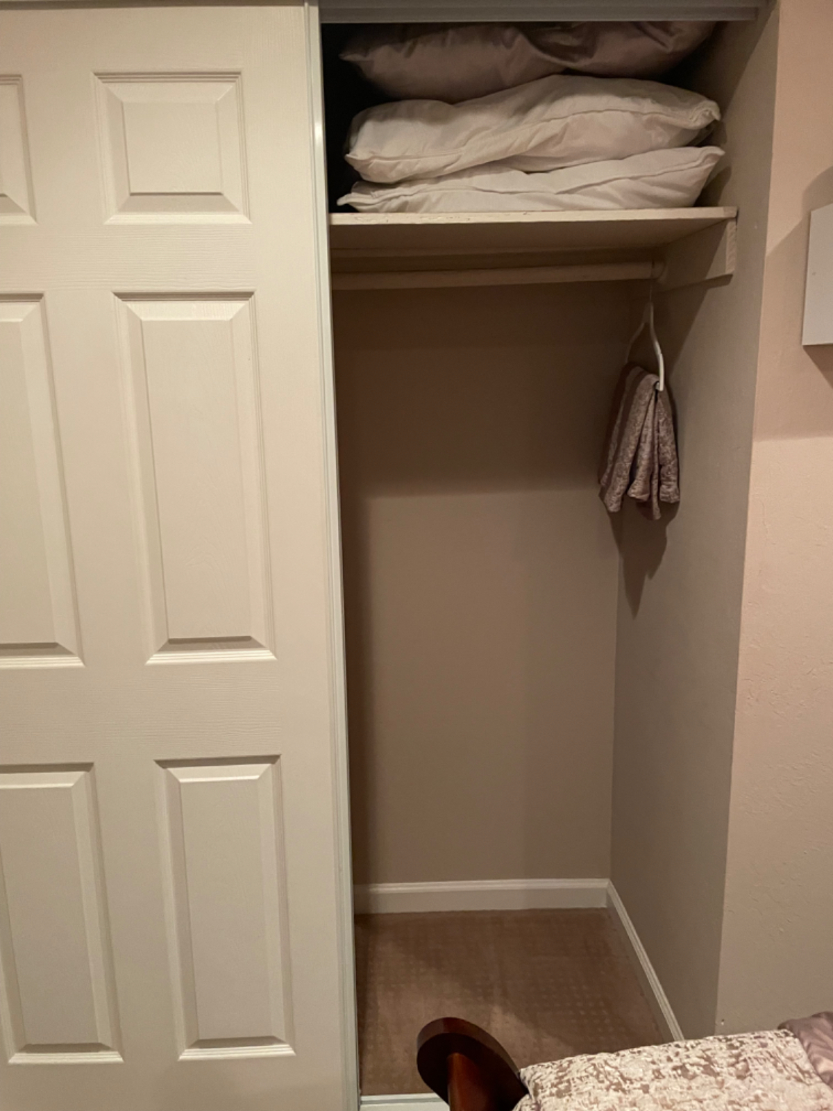 Quiet/Clean room near hospitals/shopping mall - Photo 6