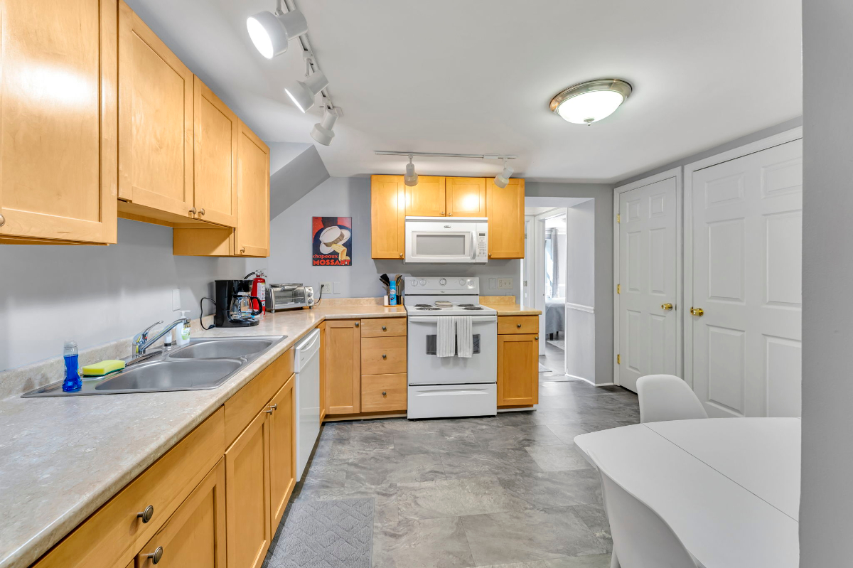 Apartment 7 - 2BR - Photo 4