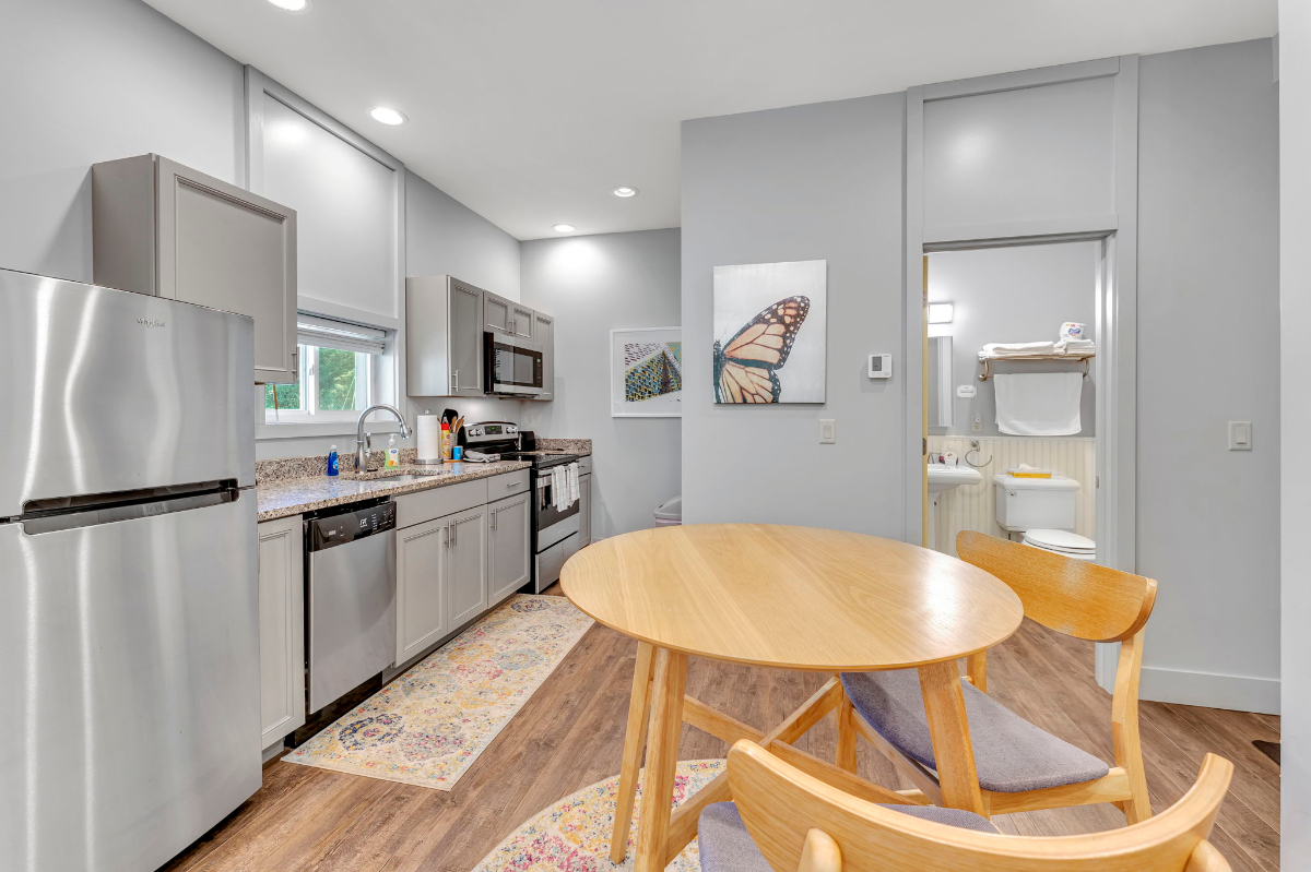 Apartment 7 - 2BR - Photo 2