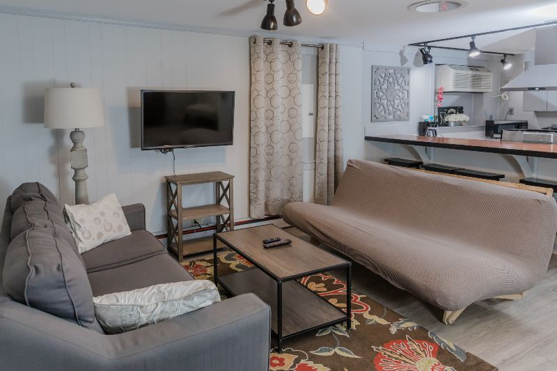 Apartment 2 - 1 B