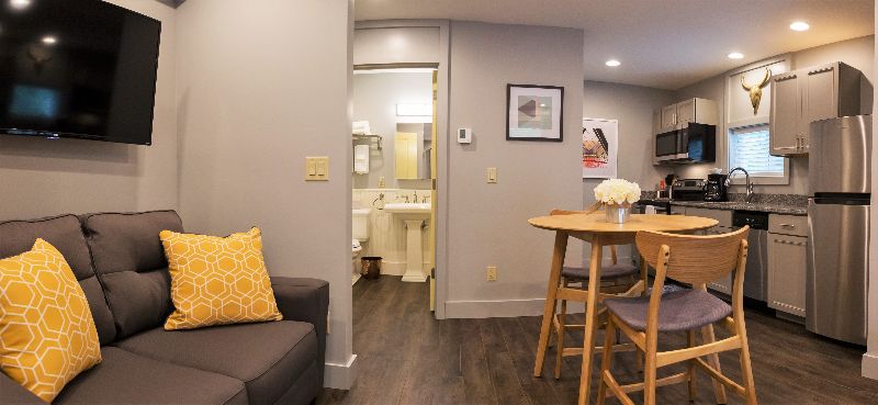 Apartment 11-  Deluxe King Studio 