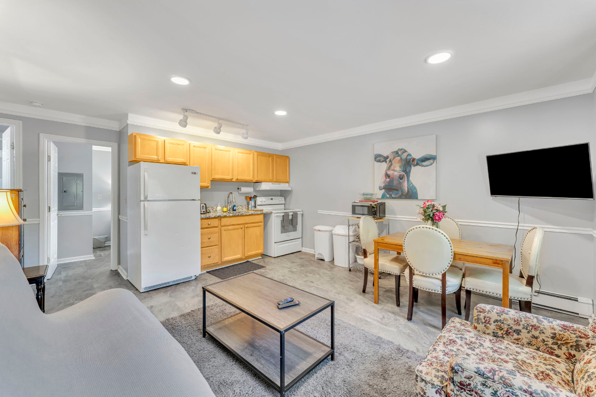 Apartment 7 - 2BR - Photo 6
