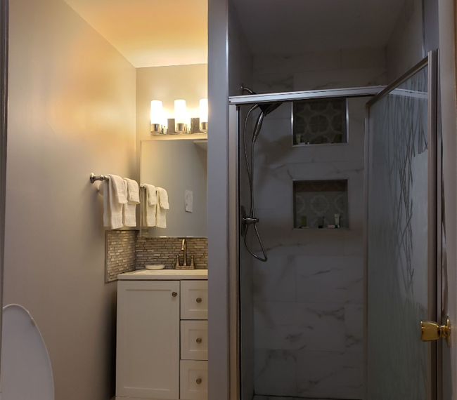 Privet 1br/1ba Basment Apartment with Netflix / Free Parking - NW DC - Photo 10