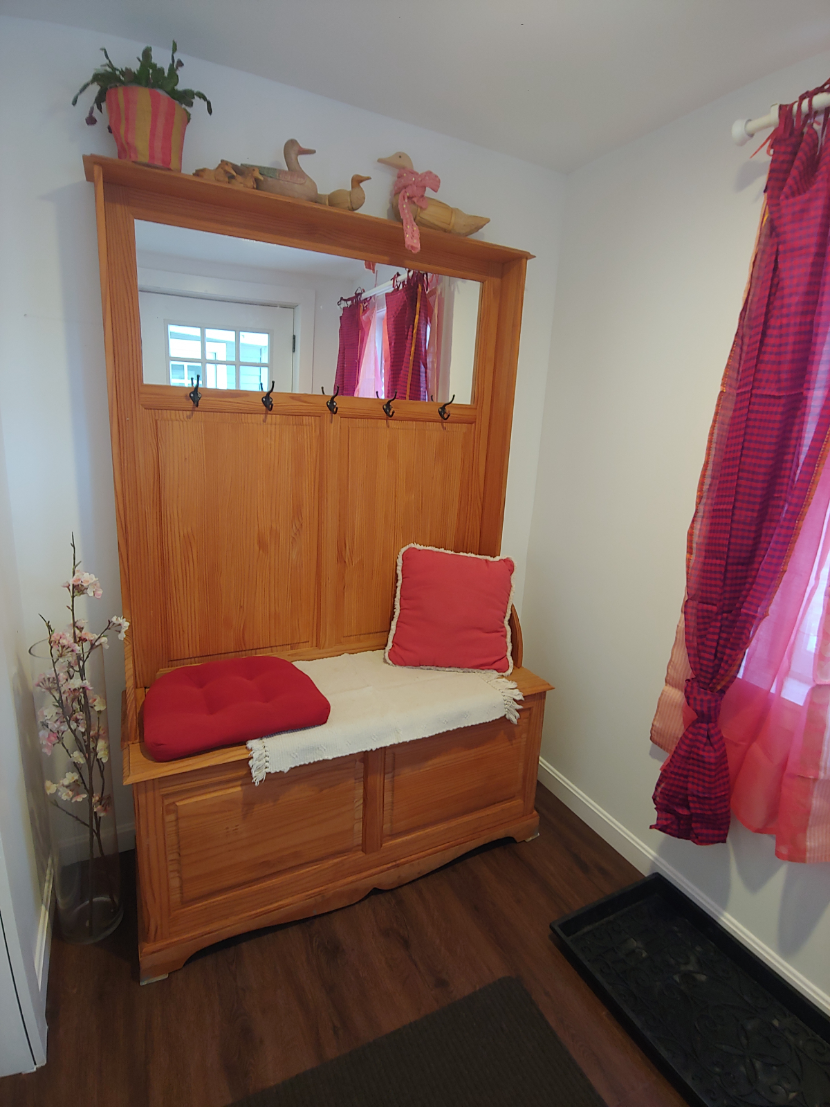 Cozy appartment, easy commute Unit 1 - Photo 4