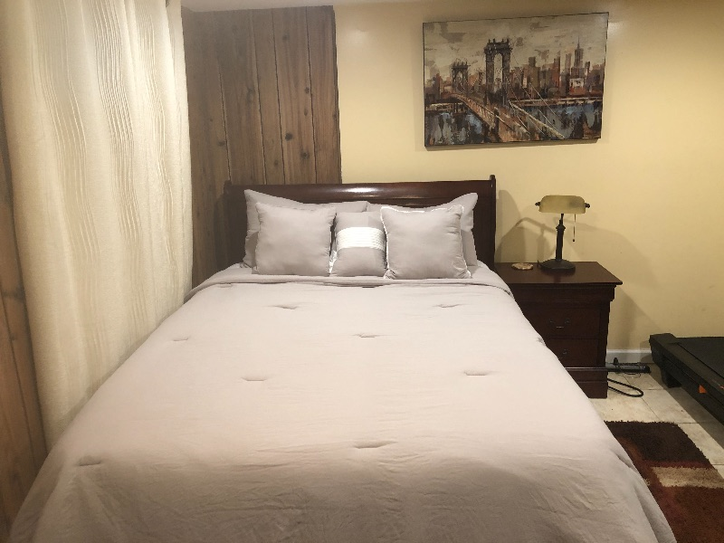 Furnished Unit with own Bath, Private Space and Kitchen - Photo 1