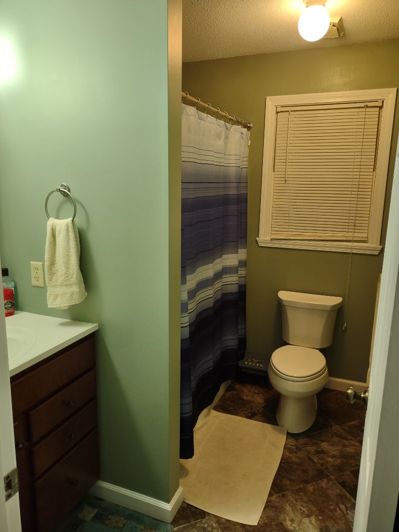 Private fully furnished spare room in my condo for rent - Photo 6