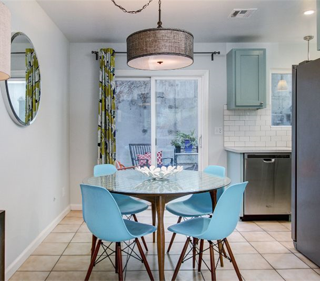 Keck Medical: Spacious Retro Mid-Century Retreat - Photo 1