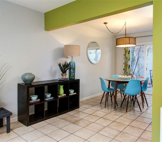Keck Medical: Spacious Retro Mid-Century Retreat - Photo 5