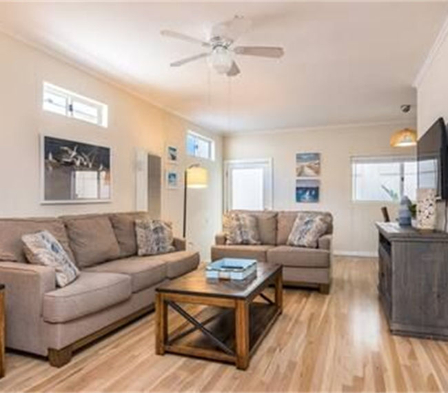 Charming Beach home steps away from Mission Beach - Photo 3