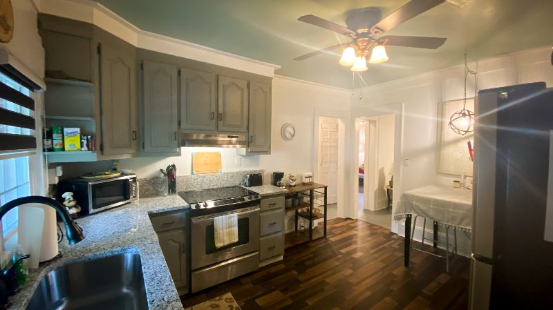 The Irene - 1BD/1BA Apartment Near Mercer