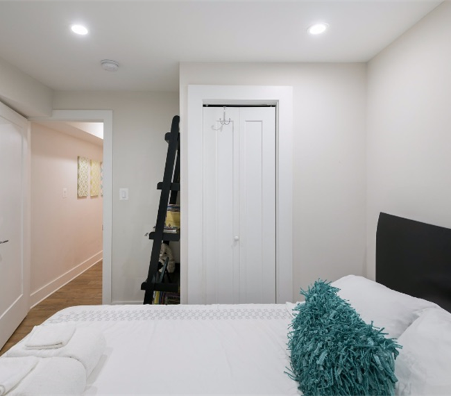 Centrally Located, Large 2 Bedroom Apt - Walking Distance to 4 Main Hospitals in DC - Photo 10