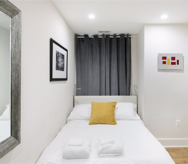 Centrally Located, Large 2 Bedroom Apt - Walking Distance to 4 Main Hospitals in DC - Photo 12